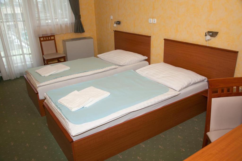 Konig Hotel Nagykanizsa Habitación foto